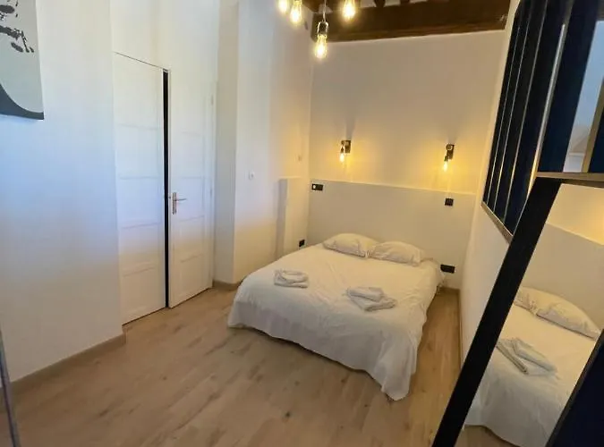 Arquebuse Proche Gare アパート ディジョン